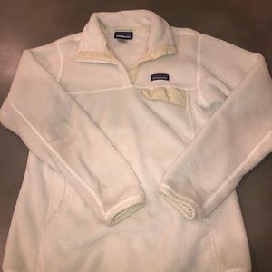 White/cream Patagonia pullover